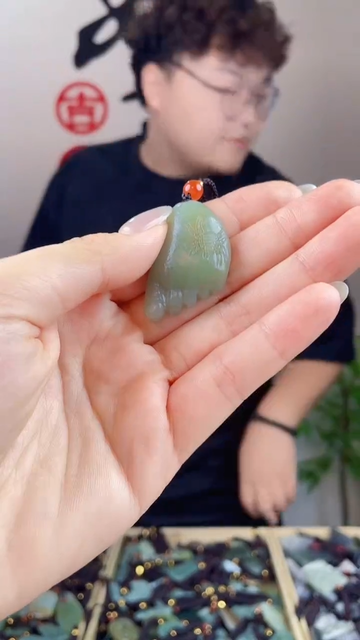 和田玉未镶嵌挂件拍一发一，多样性发货