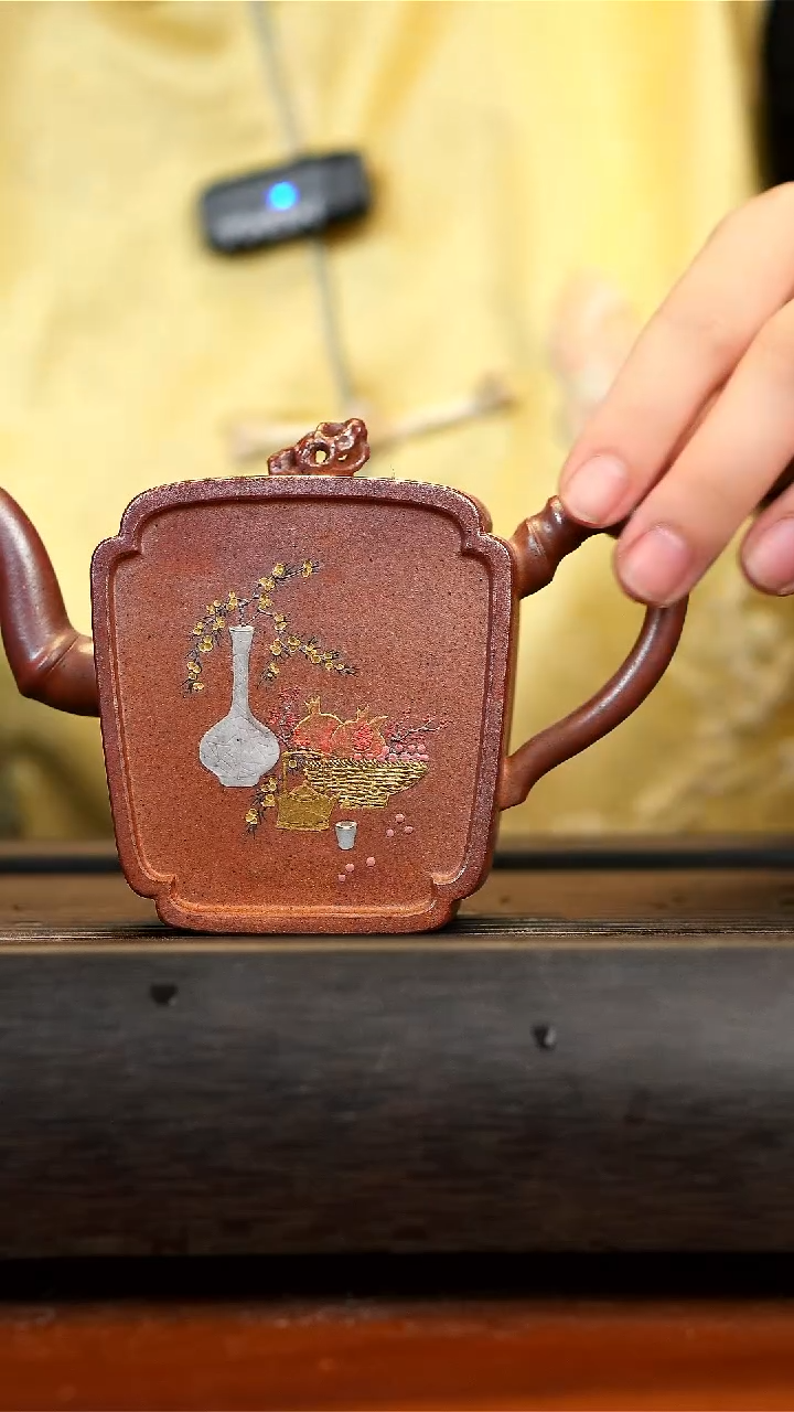 【闪购商品】紫砂茶壶段泥柴烧云窗 杨菲