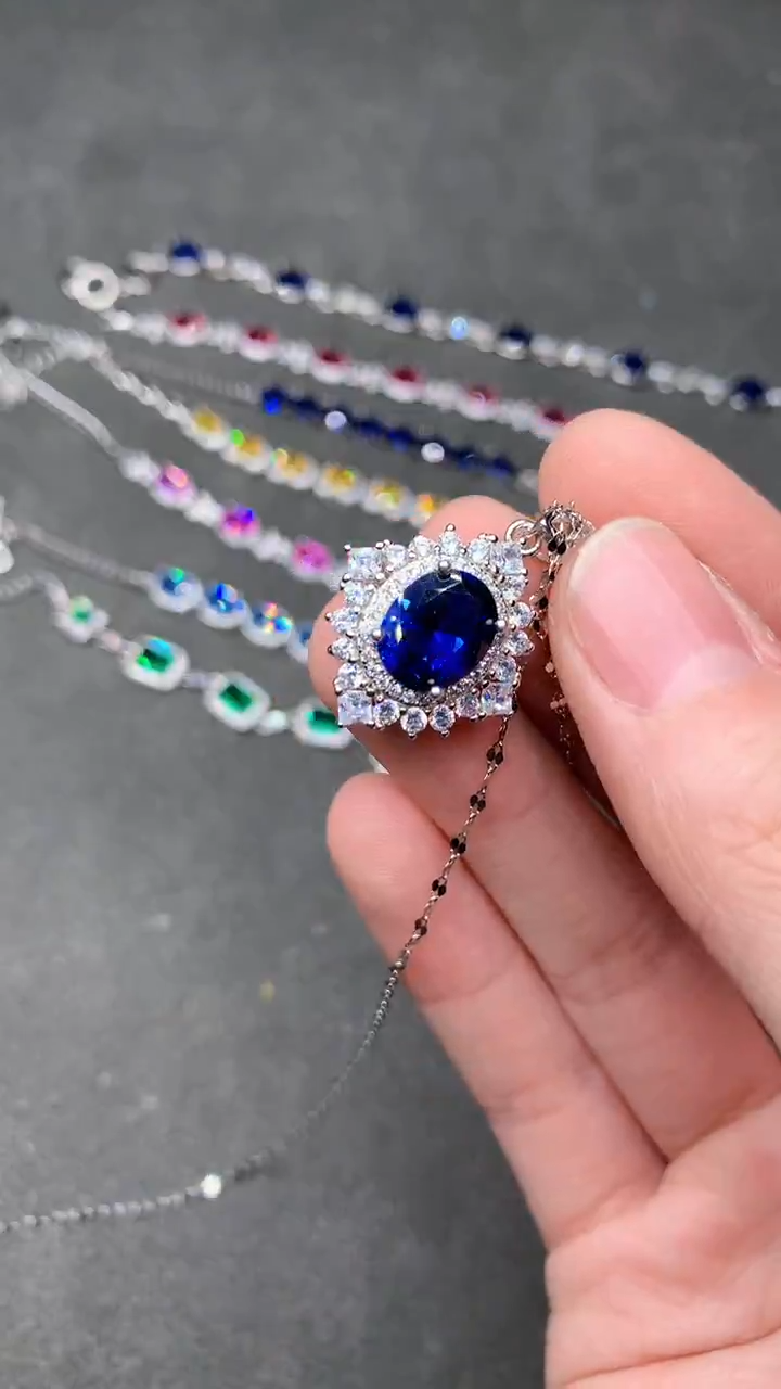 【闪购商品】蓝宝石颈饰银S925镶嵌.....