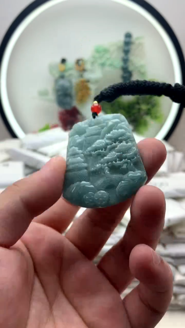 颈饰未镶嵌翡翠山水牌