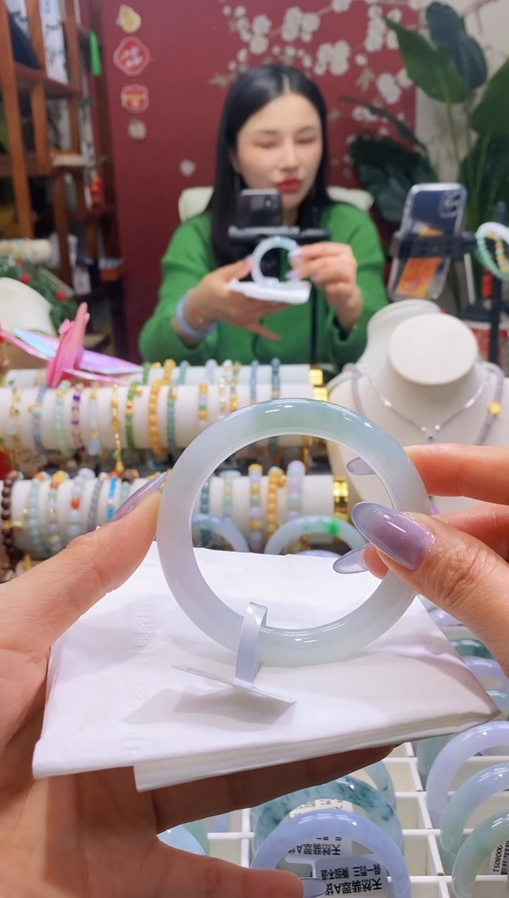 【闪购商品】翡翠手镯未镶嵌180圆条56.6/9.5*95*定彤宝