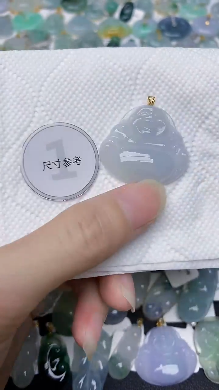 颈饰18K金镶嵌翡翠天然A货翡翠