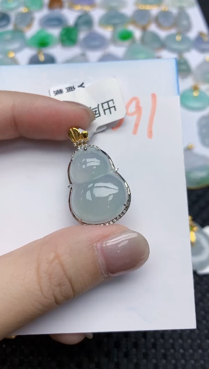 【闪购商品】翡翠颈饰18K金镶嵌天然翡翠A货