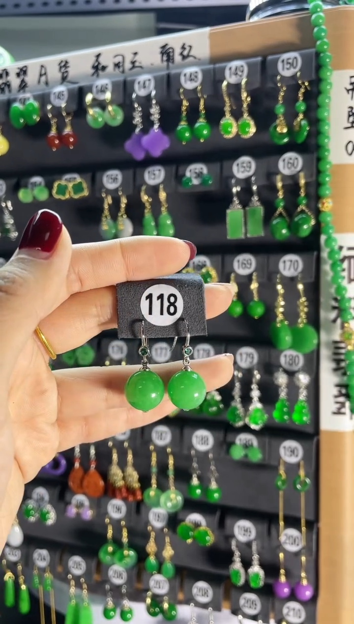 【闪购商品】翡翠耳饰银S925镶嵌118..