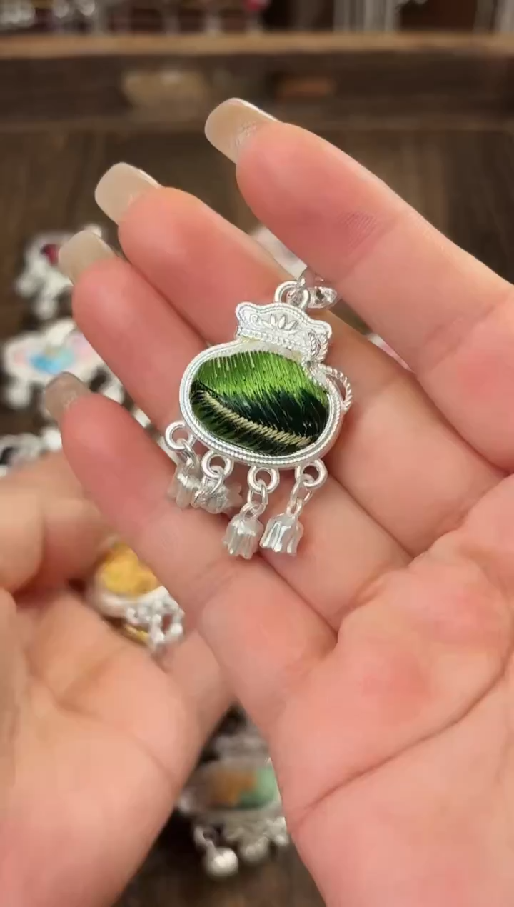 织绣?**艳 云织谣民族风精美饰品   166