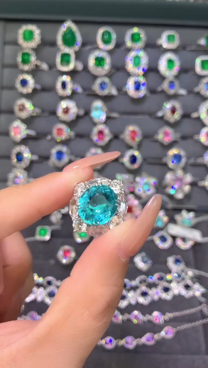 18K金镶嵌戒指帕拉依巴碧玺d****r-