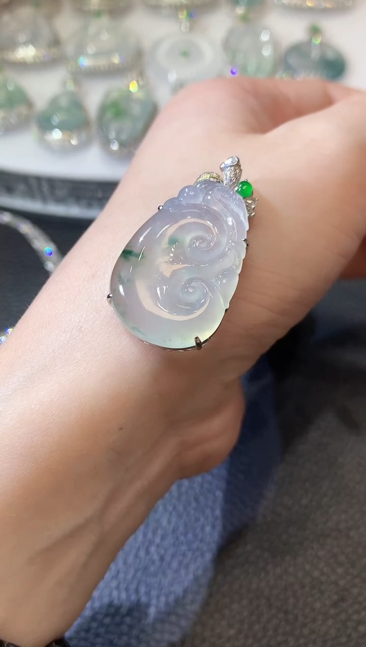 【闪购商品】翡翠吊坠(不含链)18K金镶嵌A36 