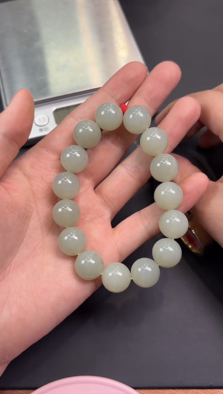 【闪购商品】和田玉手串未镶嵌且末微色差近矿卡14