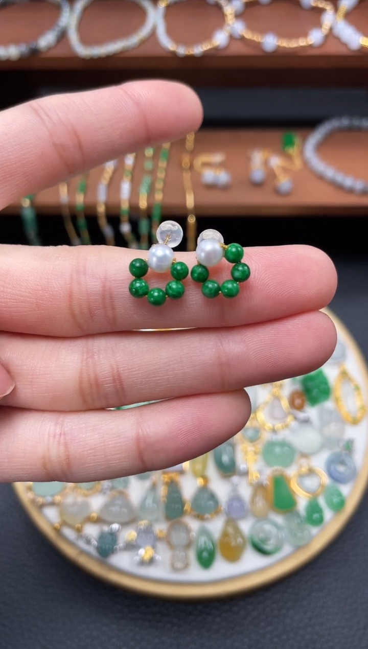 【闪购商品】翡翠耳钉18K金镶嵌多样性发货一对   JK619