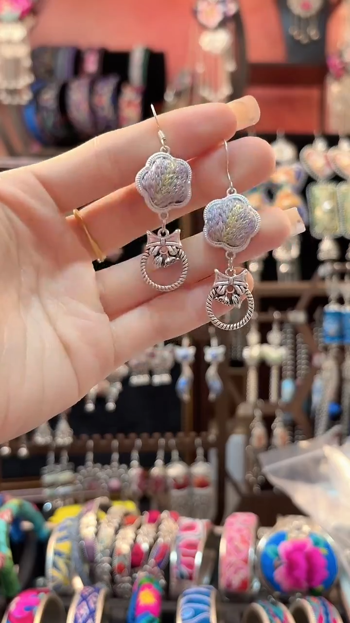 织绣 云织谣民族风精美饰品   311