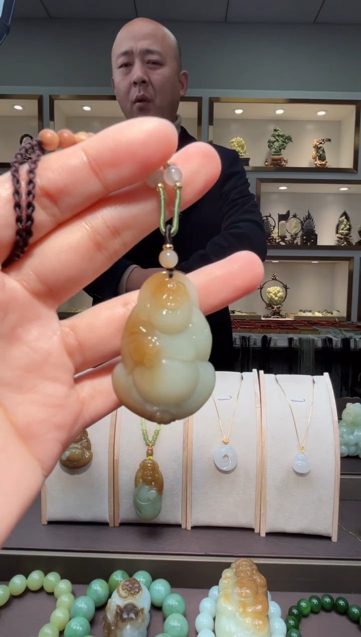 颈饰未镶嵌和田玉苏