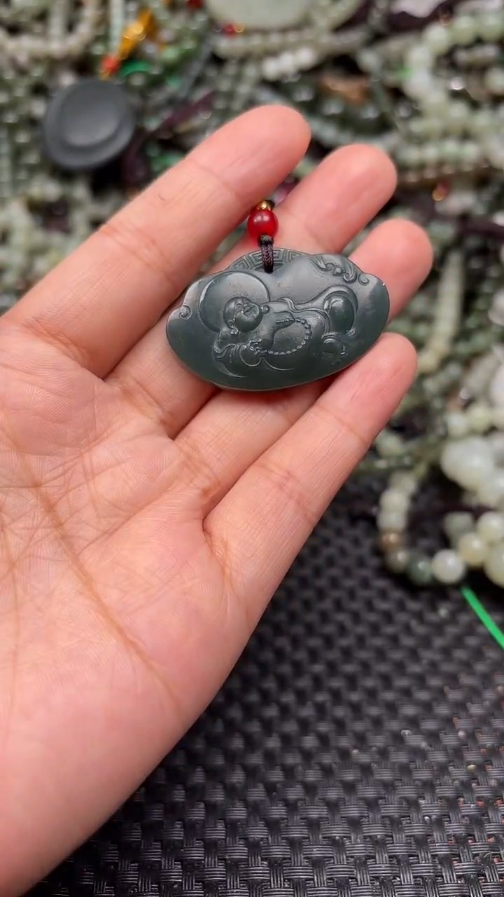 颈饰未镶嵌和田玉1