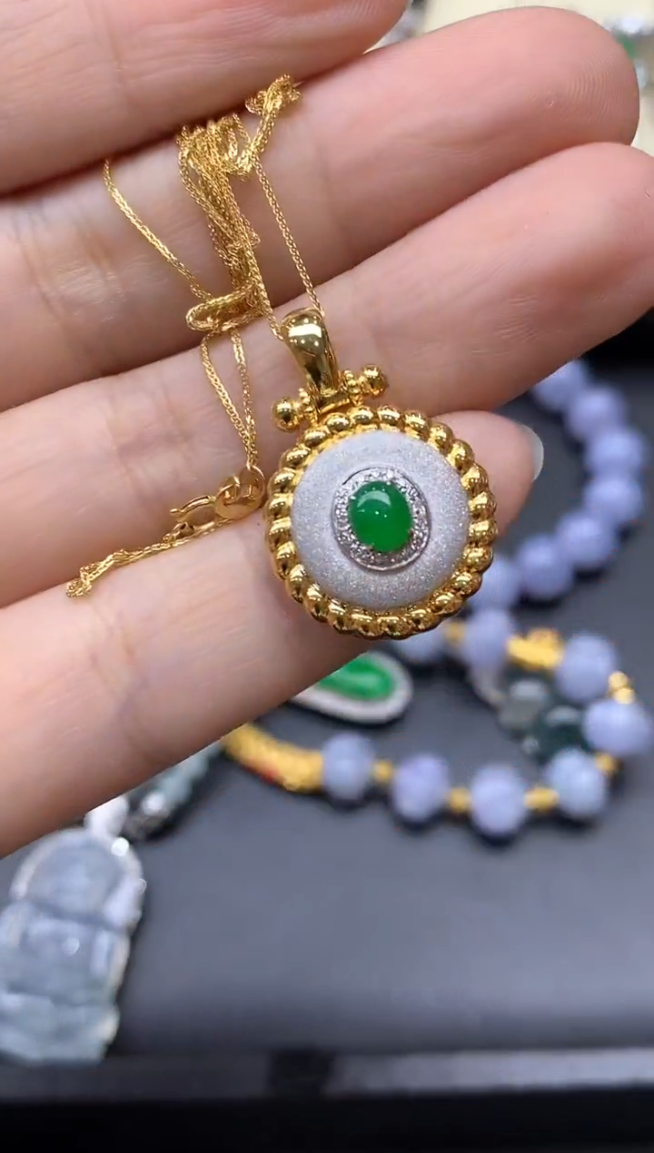 颈饰18K金镶嵌翡翠639-中国好珍宝