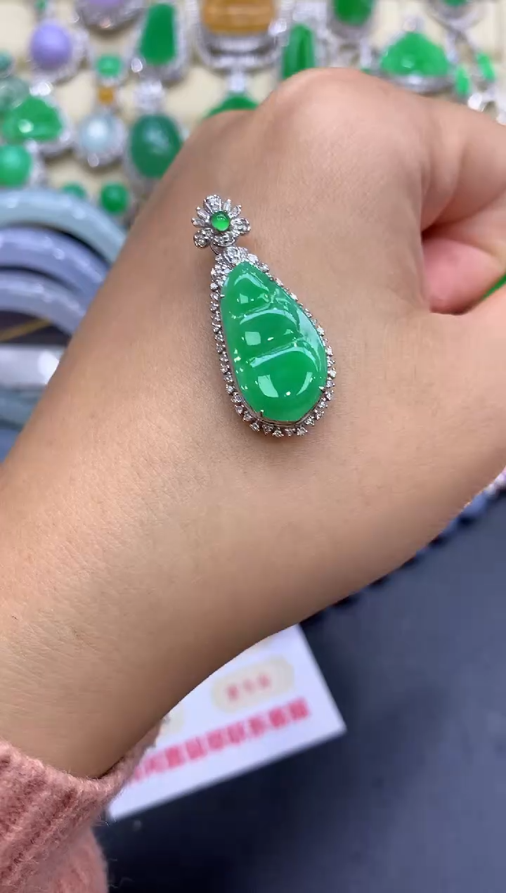 颈饰18K金镶嵌翡翠318-中国好珍宝