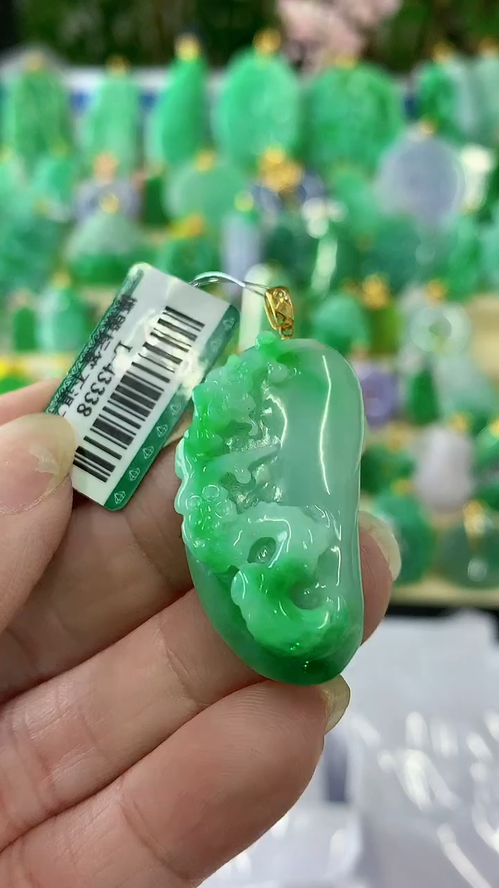 【闪购商品】翡翠颈饰18K金镶嵌挂件