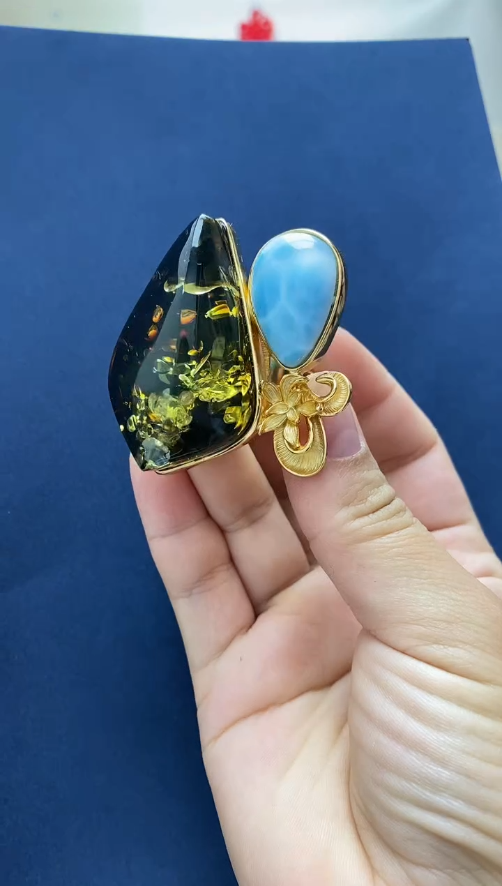 裸石琥珀未镶嵌戒指