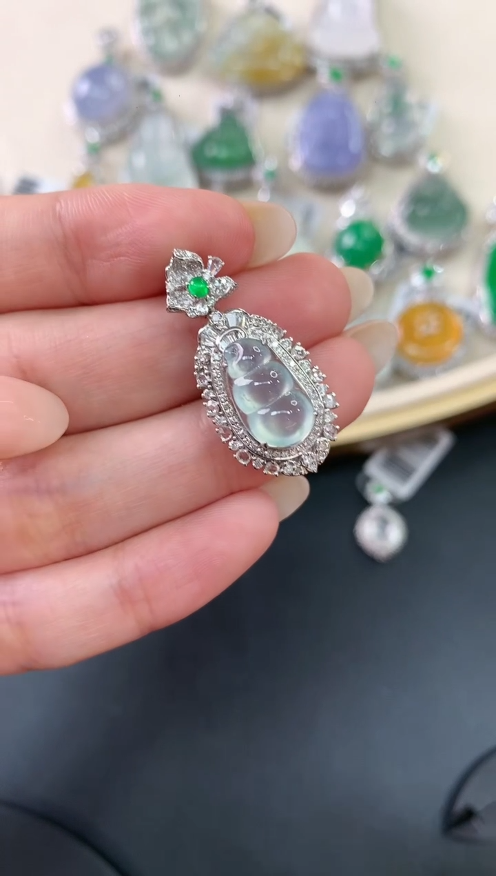 【闪购商品】翡翠吊坠(不含链)18K金镶嵌A676|9800