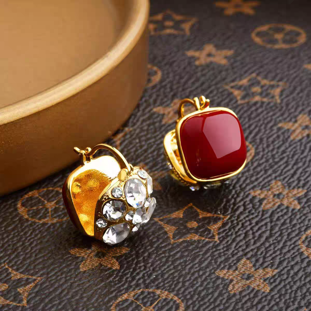 铜合金耳饰 气质轻奢百搭简约简约优雅精致网红设计师耳环F3023