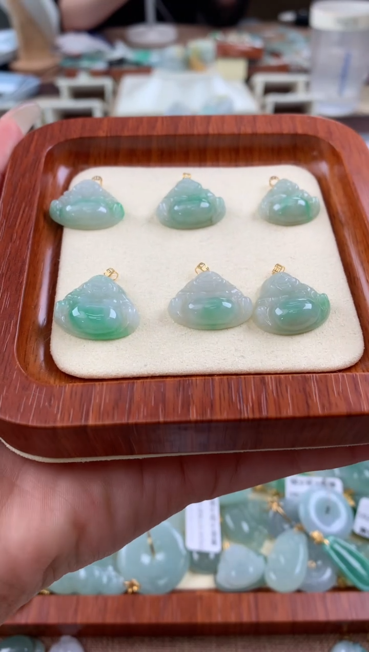 【闪购商品】翡翠颈饰18K金镶嵌多样性发其一