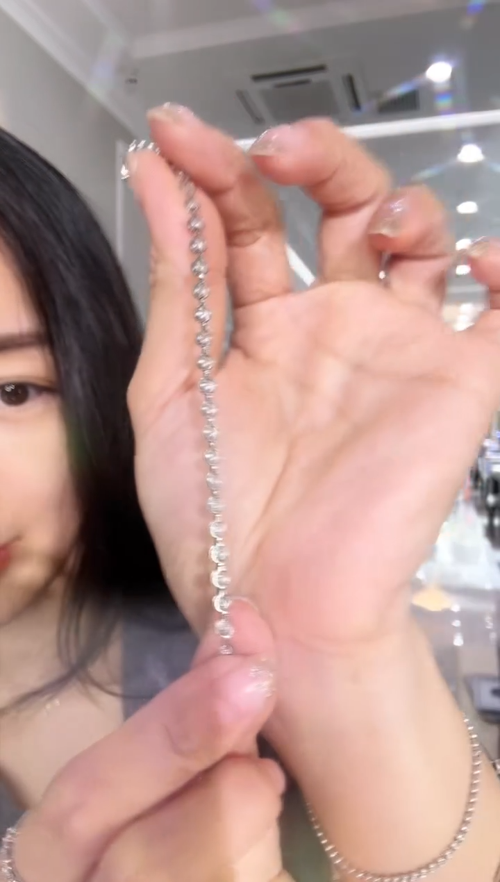 【闪购商品】钻石手链18K金镶嵌泡泡