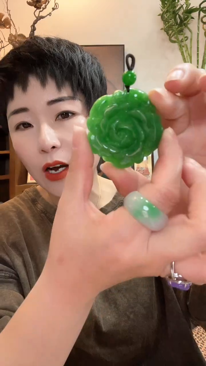 吊坠(赠链)未镶嵌翡翠602