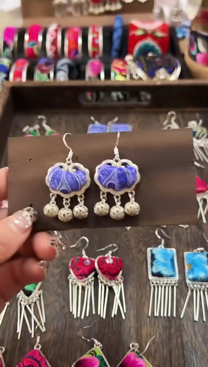 【闪购商品】织绣民族风老绣饰品573