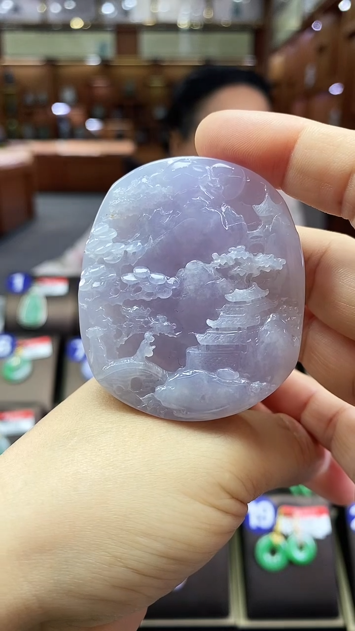 翡翠未镶嵌颈饰山水牌