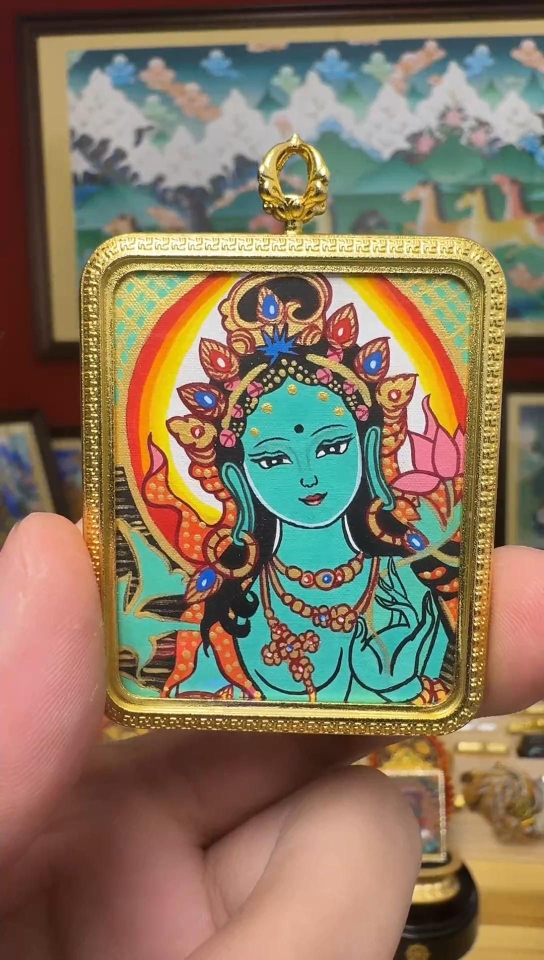 吊坠绿妈妈-热贡纯手绘-刀刀