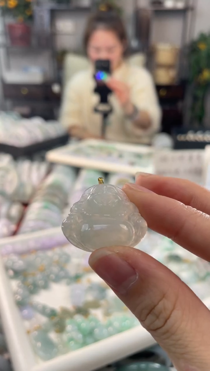 【闪购商品】翡翠吊坠(赠链)18K金镶嵌多样性发货 发一件