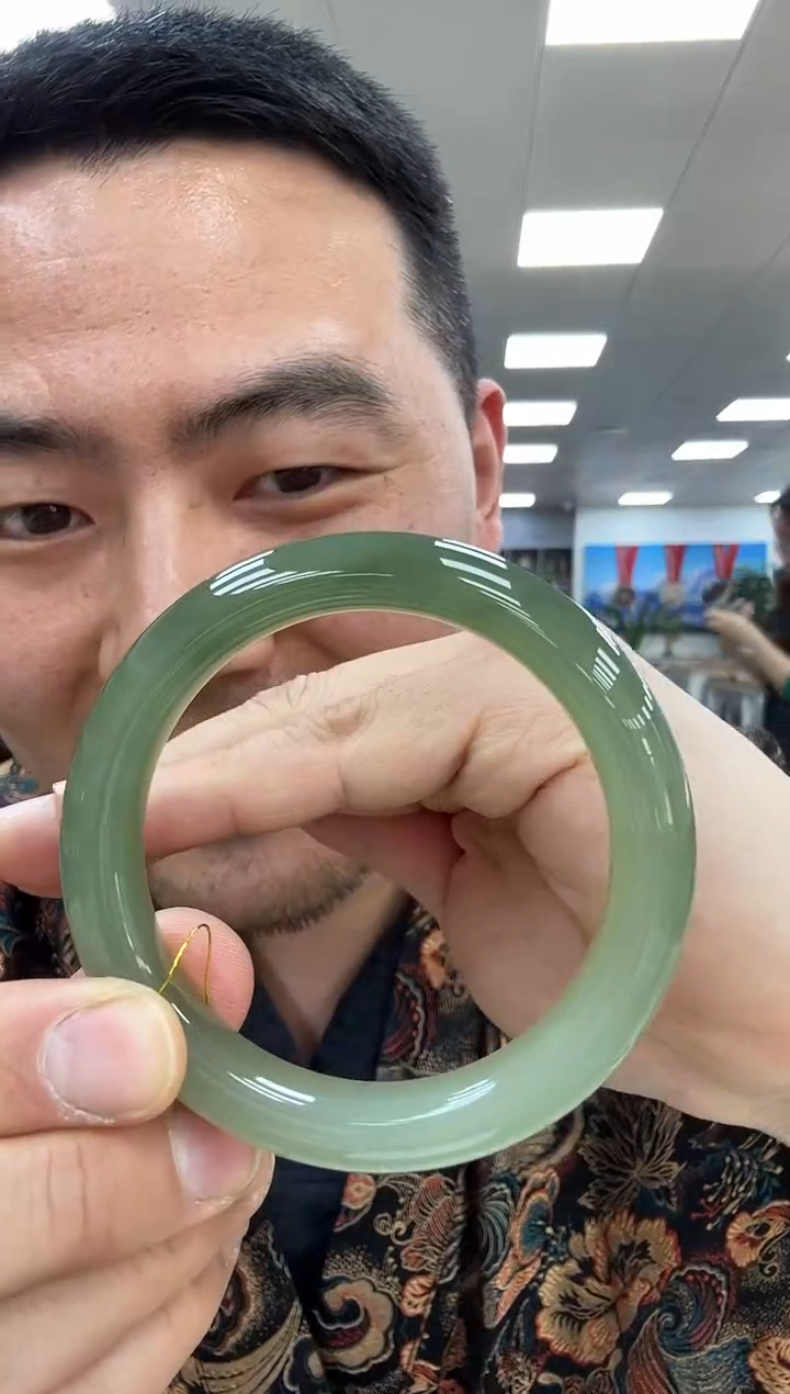 【闪购商品】和田玉手镯未镶嵌57  143