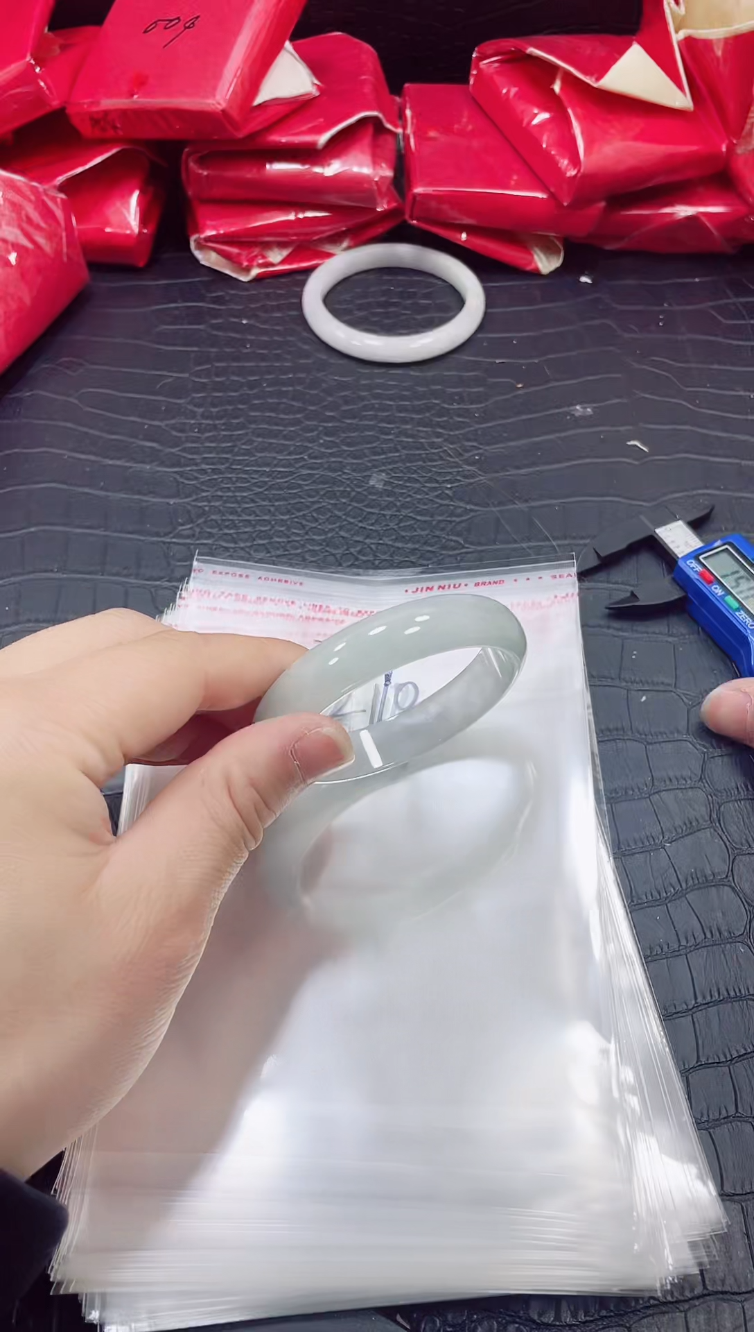 非金属无小哥209号手镯59.9圈口