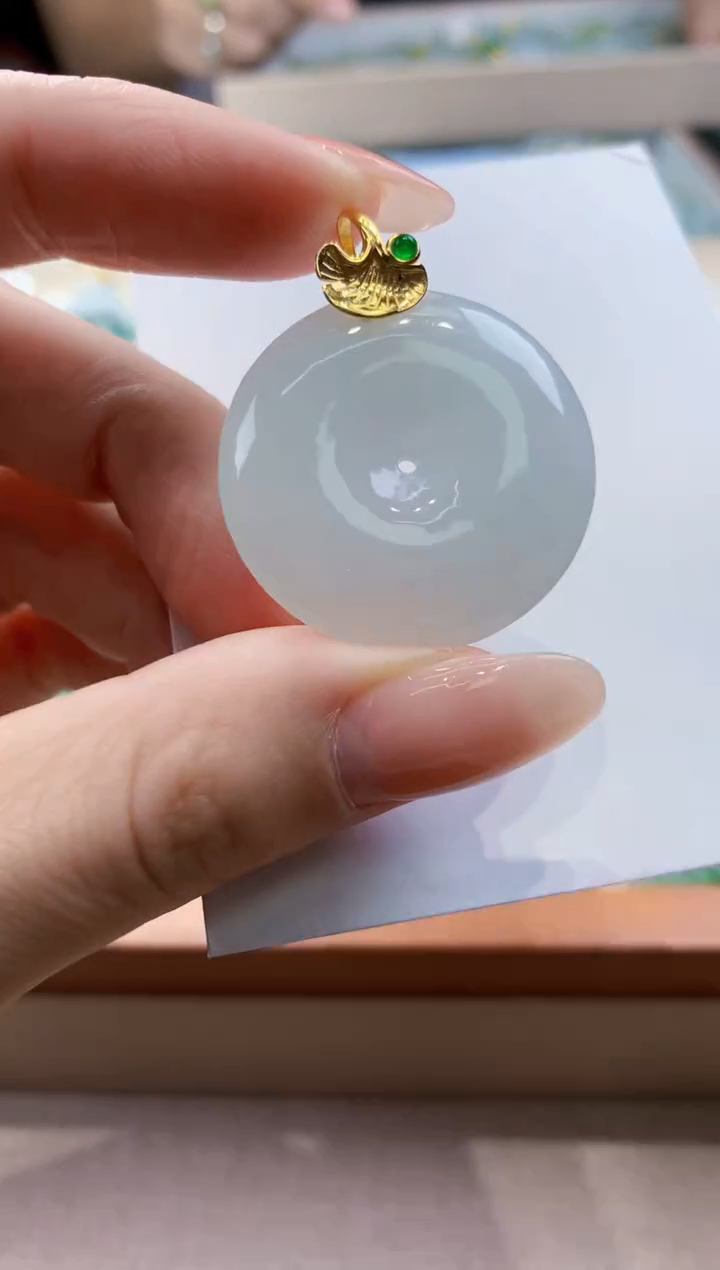 颈饰未镶嵌翡翠天然翡翠挂件