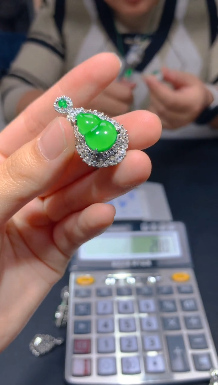 【闪购商品】定制翡翠未镶嵌106多样性发货(发其一）