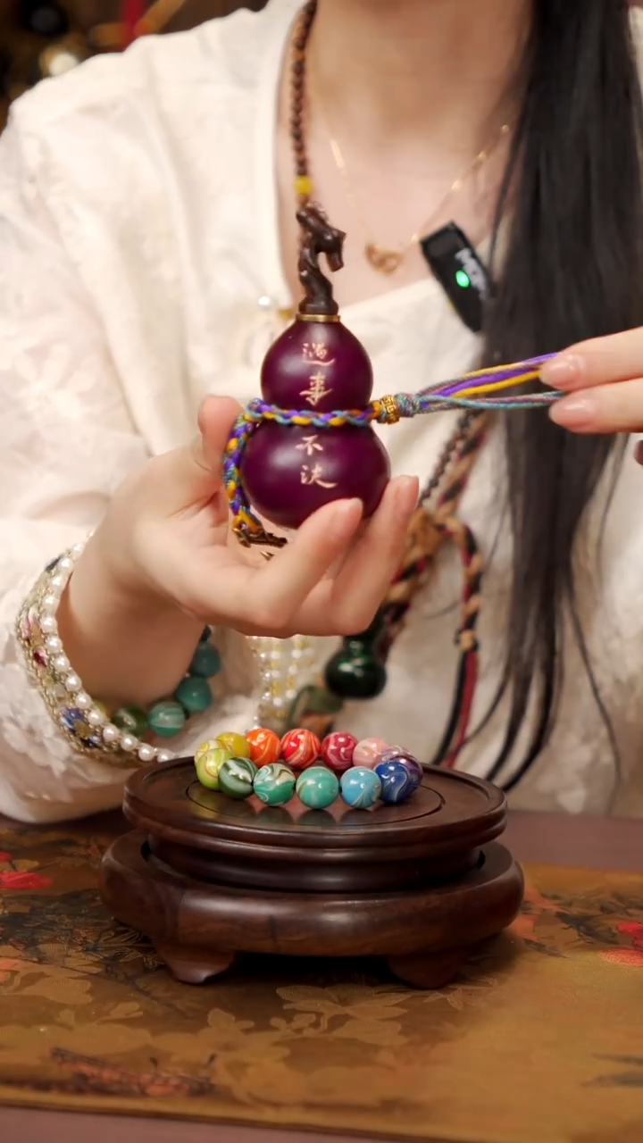 195 易林大漆车挂小葫芦----88