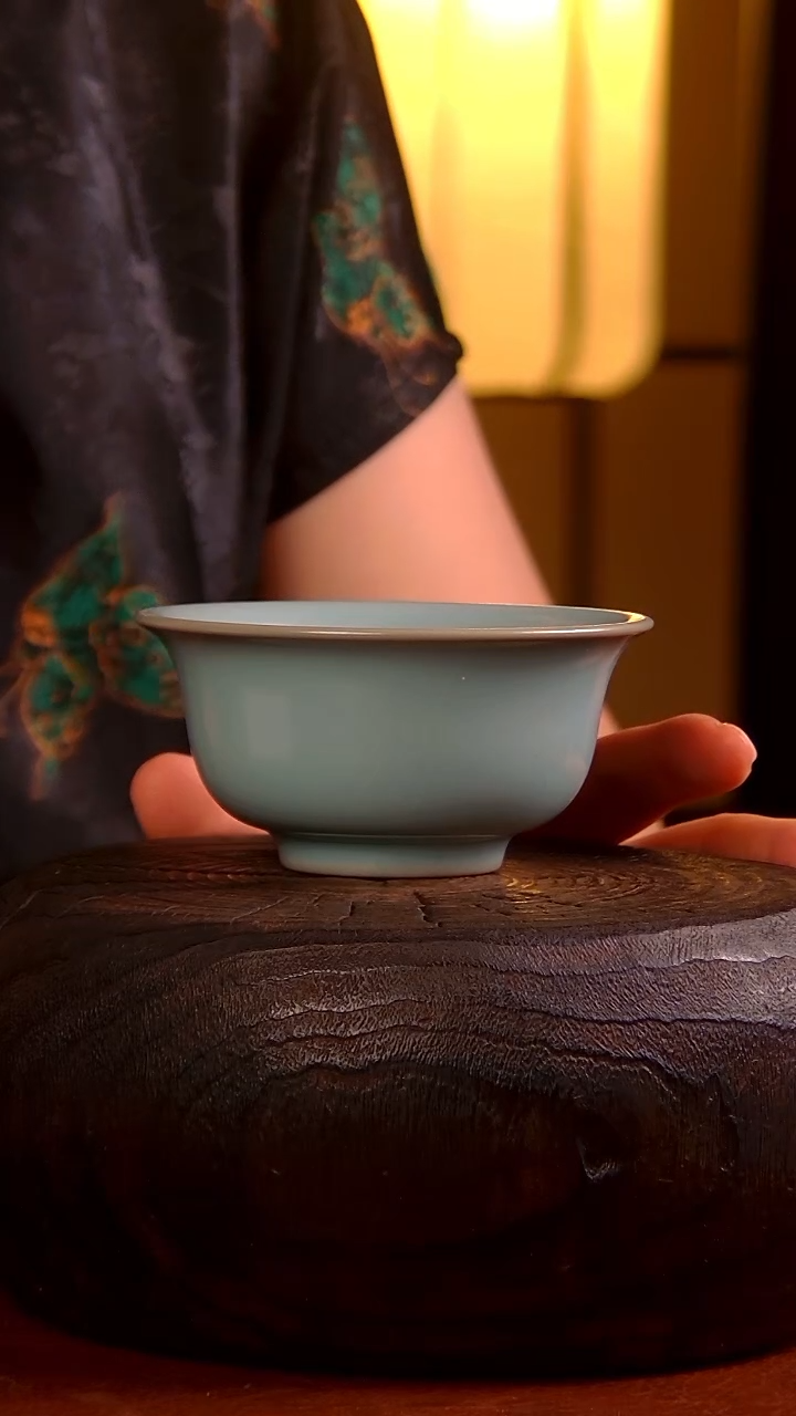 041带款压手杯 杨..............