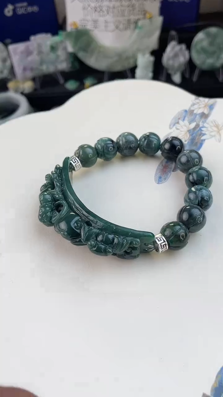 未镶嵌手链翡翠娜****?手工定制默认微瑕主播介绍为准