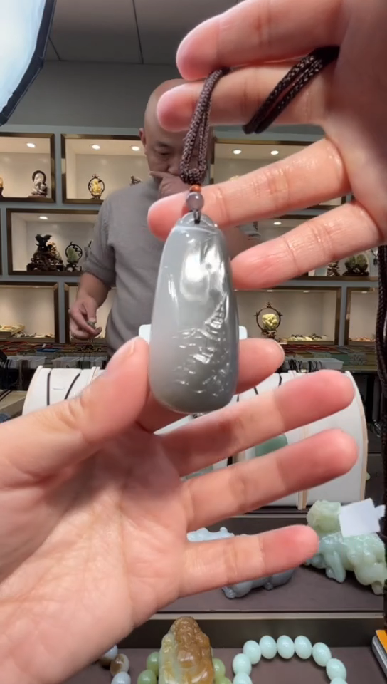 颈饰未镶嵌和田玉苏