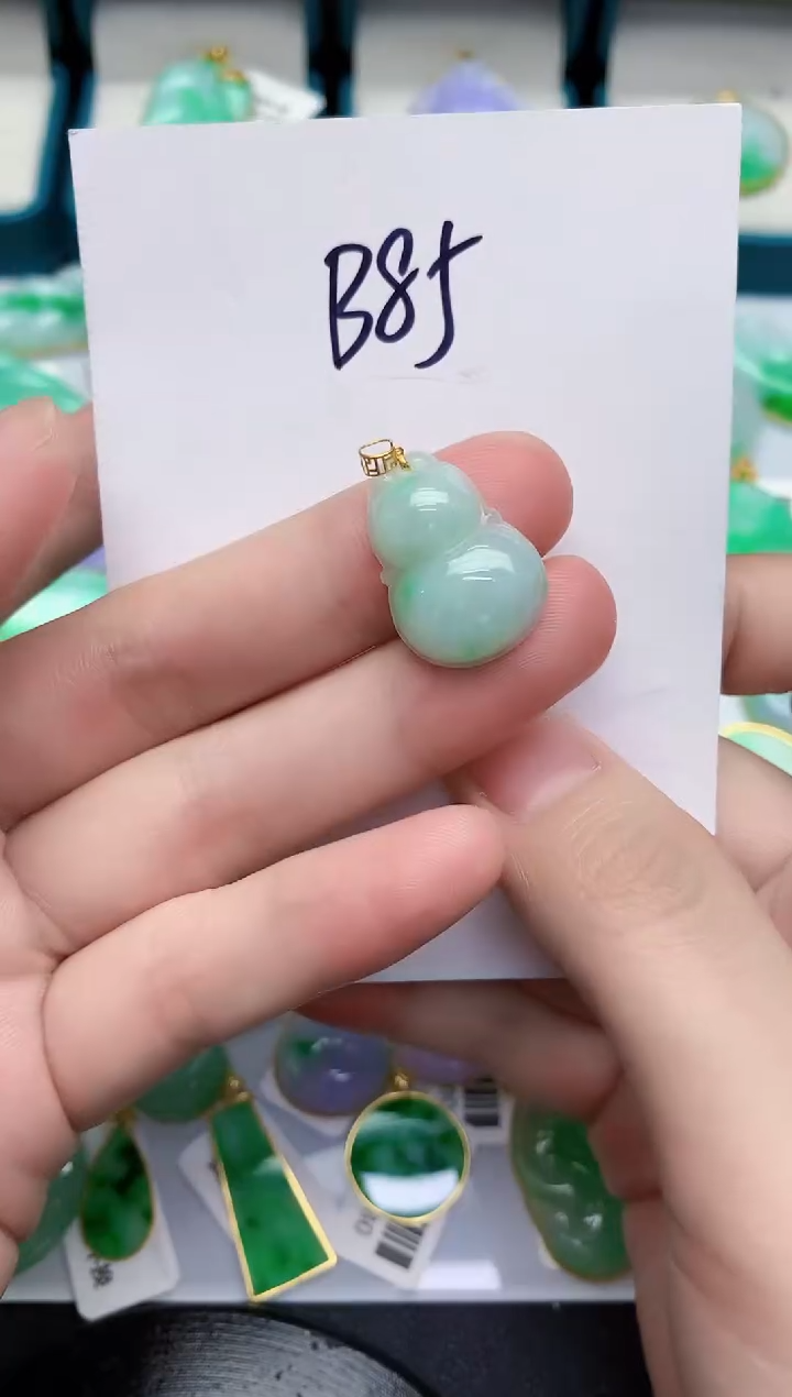 【闪购商品】翡翠颈饰18K金镶嵌0000000000