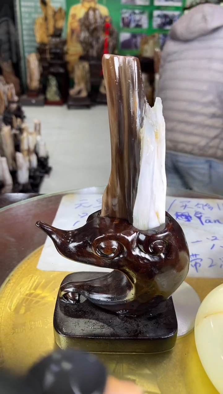 缅甸天然树化玉精品居家摆件