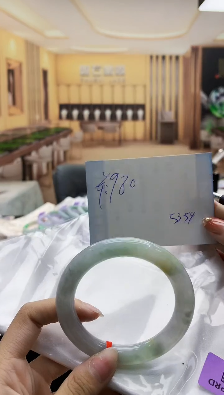 【闪购商品】翡翠手镯未镶嵌     H20-2