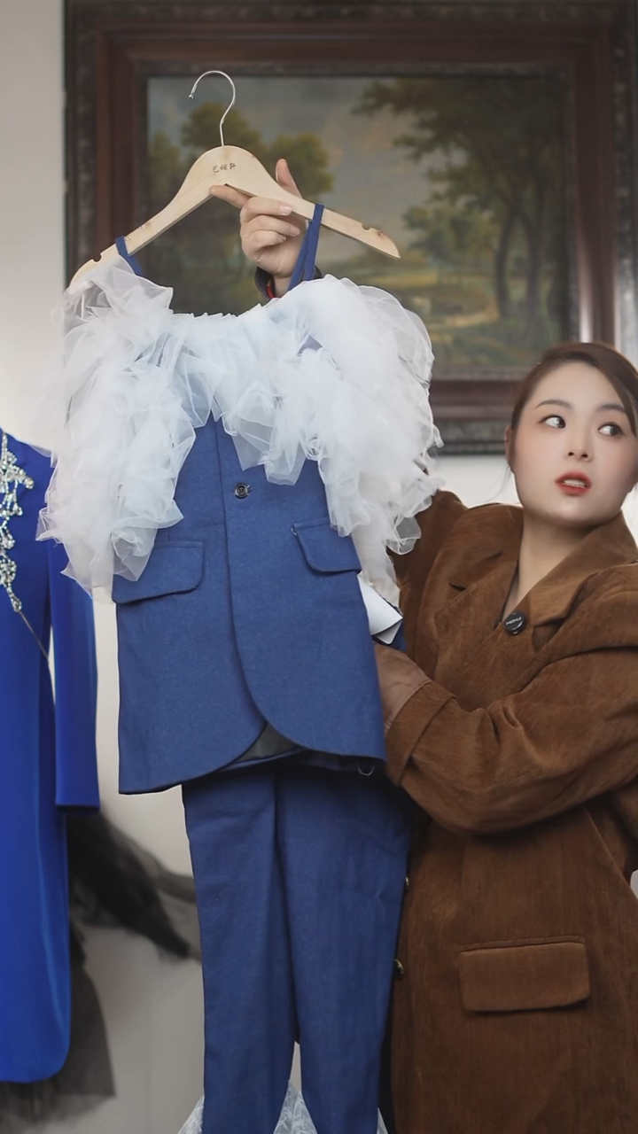 140牛仔吊带+喇叭裤艺桐轩儿童礼服