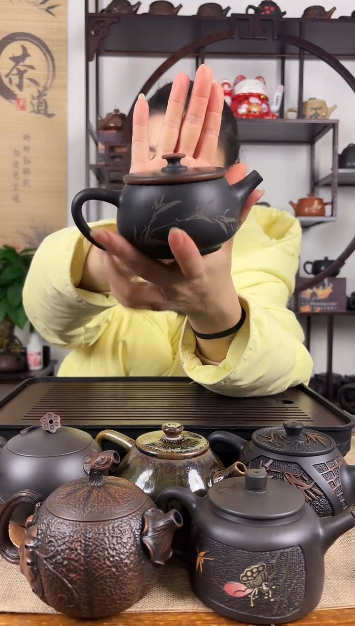 【闪购商品】壶网孔 无礼盒 水墨画 200cc