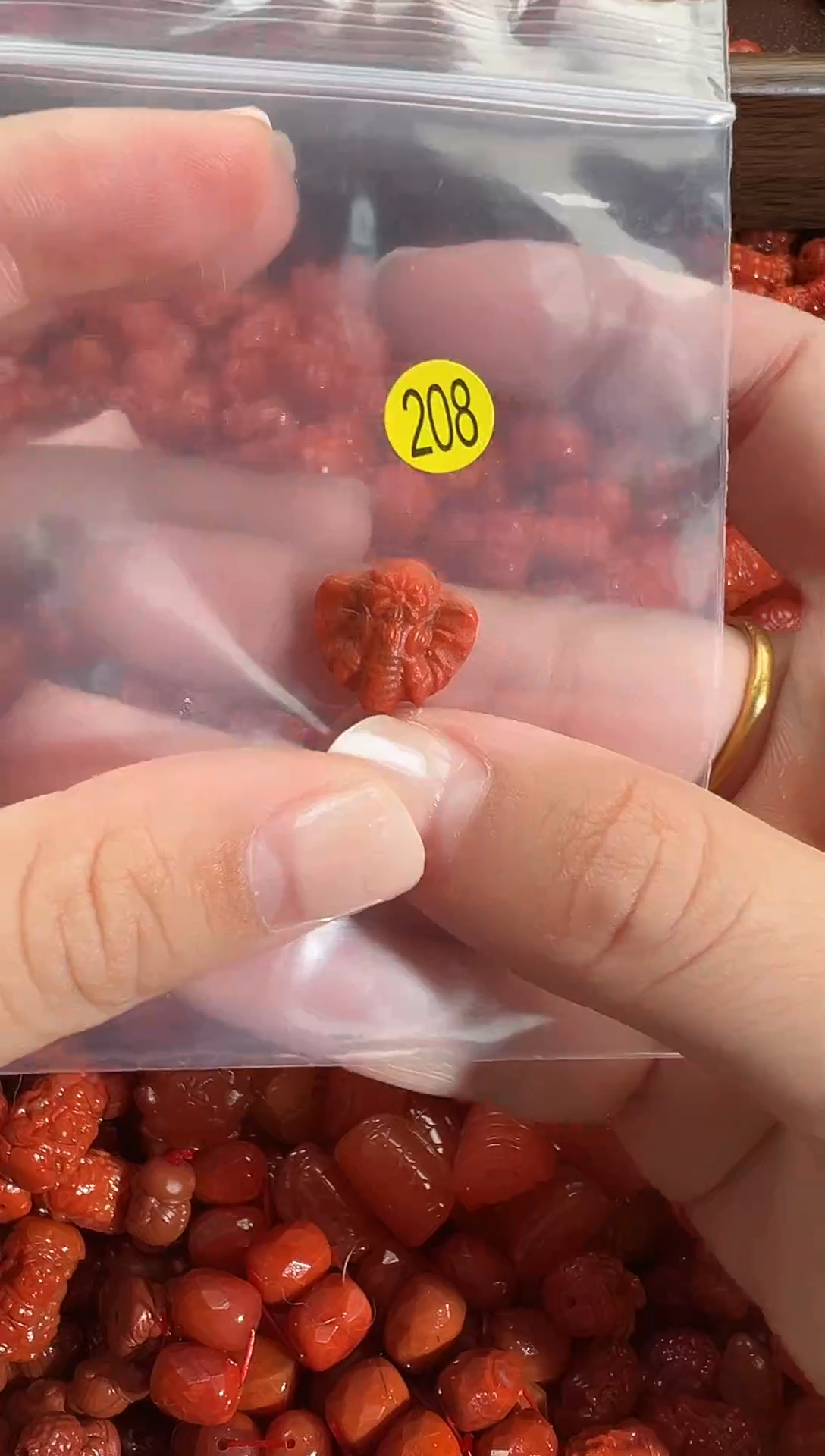 颈饰未镶嵌南红玛瑙1