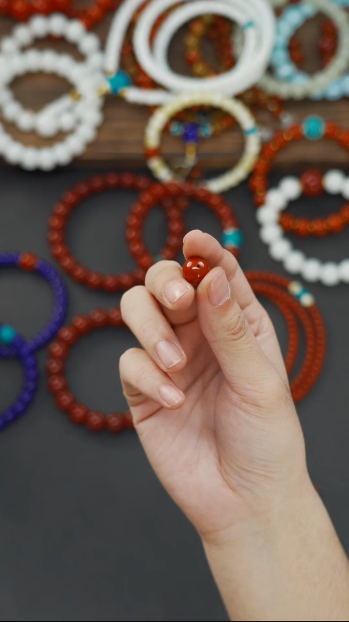 未镶嵌文玩配饰南红玛瑙仲*梵阁精品文玩回血12+圆珠多样性发货