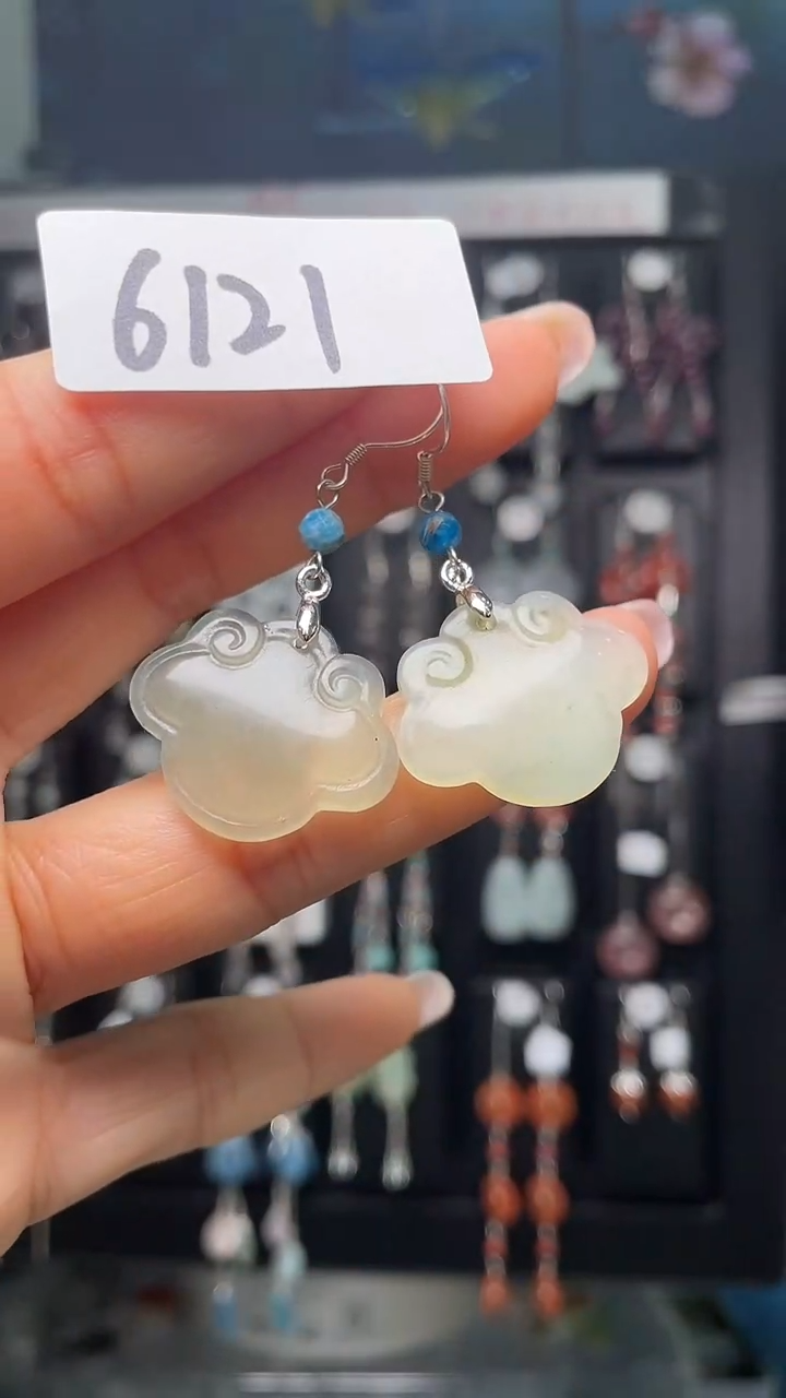 未镶嵌岫玉耳环喜欢拍