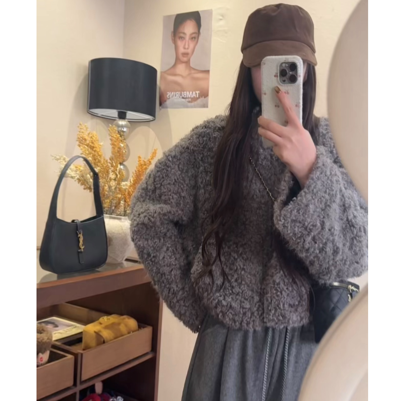 极简灰羊羔毛女冬季新款宽松显瘦皮毛一体短款外套