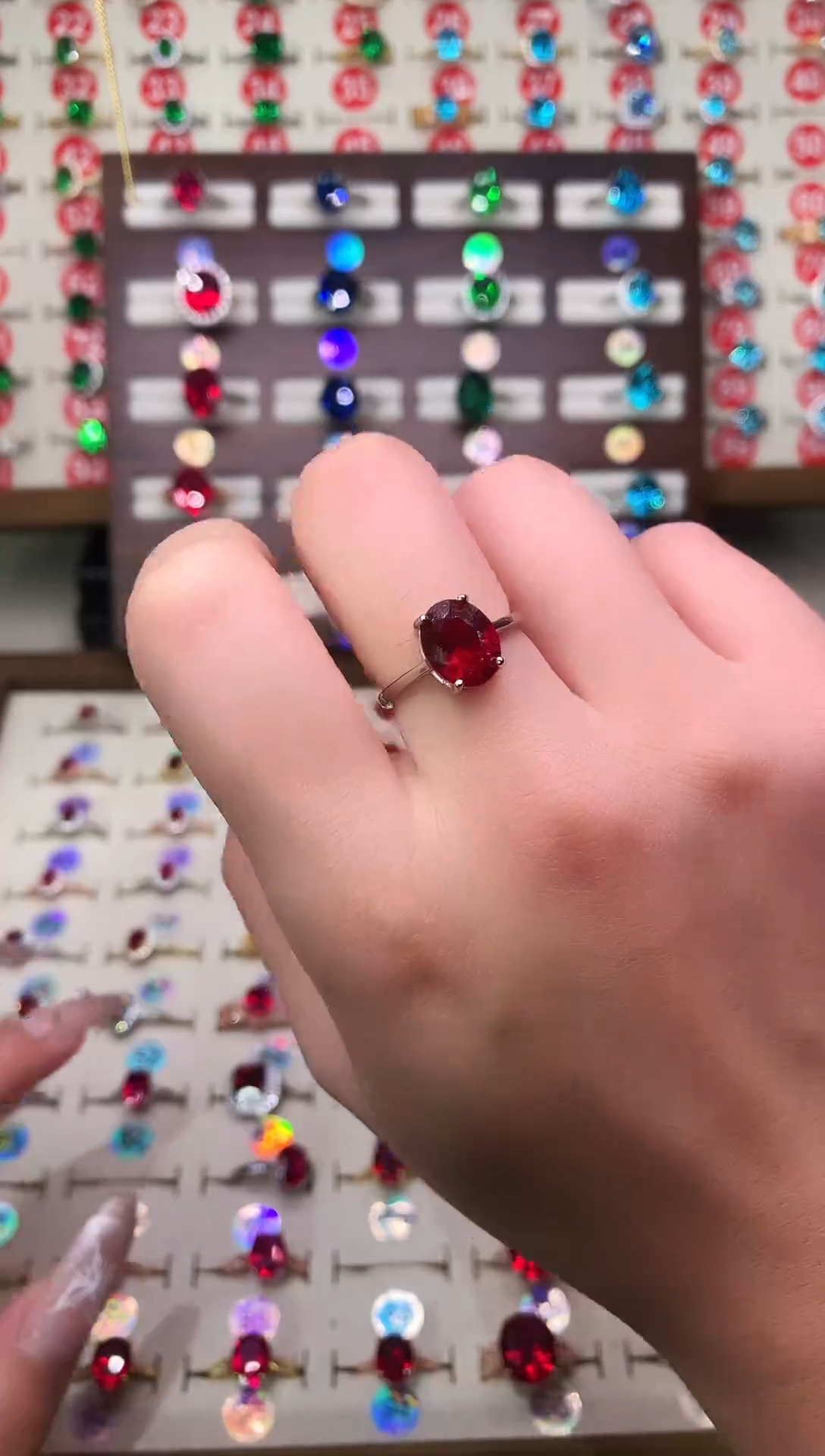 银S925镶嵌戒指红宝石8*10 酒红 银托