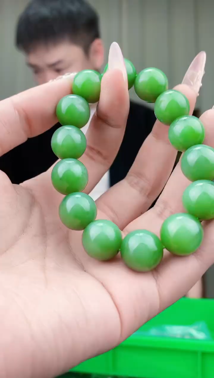 【闪购商品】和田玉挂件未镶嵌拍一发一，多样性发货！