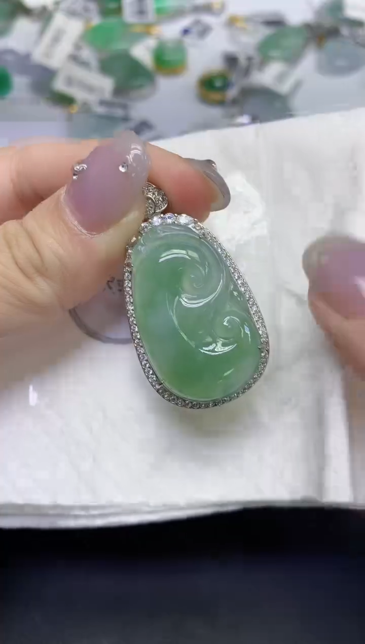 颈饰未镶嵌翡翠天然缅甸翡翠A货百元以上9元证书费自理