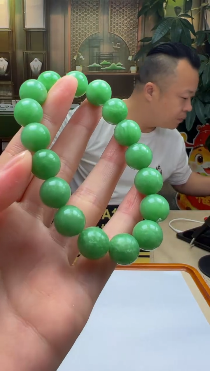 翡翠未镶嵌颈饰BQ2025-6-15-26